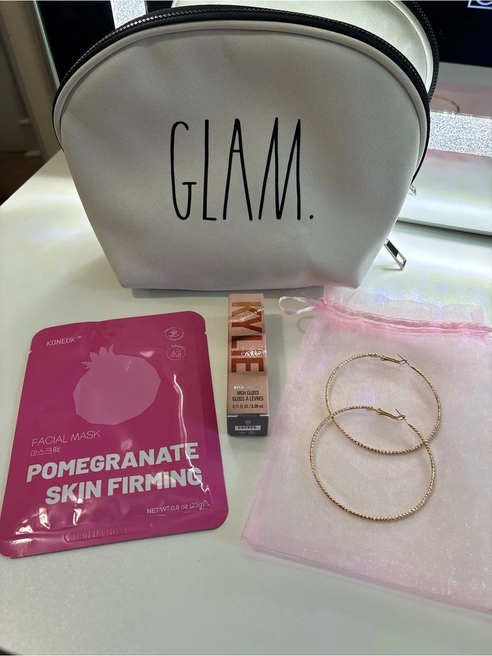 glam listing includes